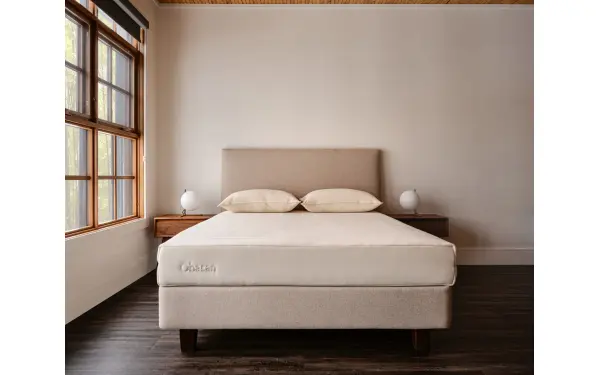 Essential 8-inch Organic Mattress, product photo