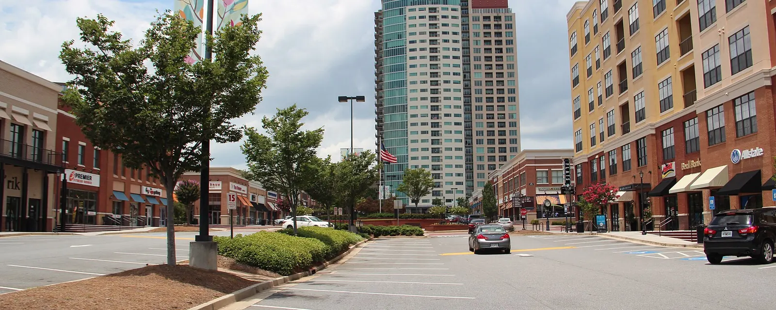 Shops and towers along Olde Perimeter Way in Dunwoody, Georgia