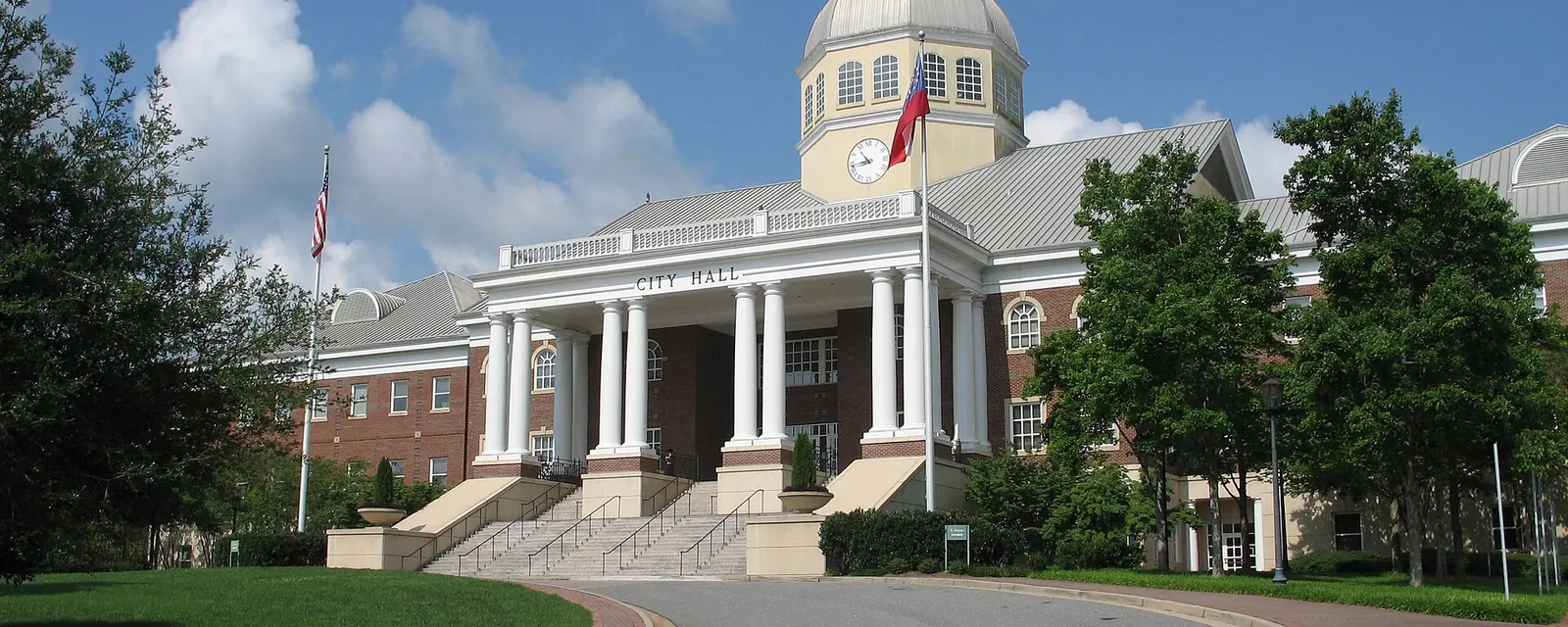 Roswell City Hall, with its white dome and columns