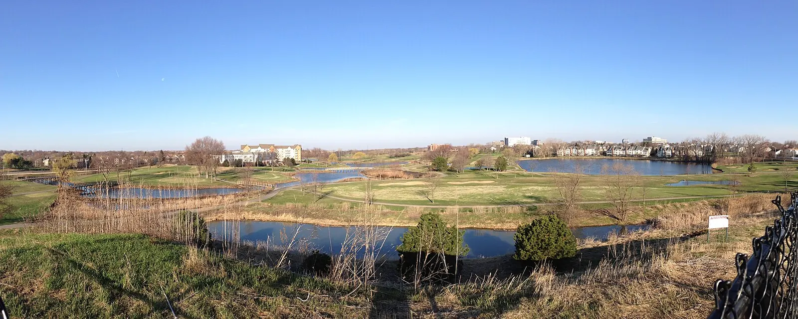 Ponds and open land in Hoffman Estates