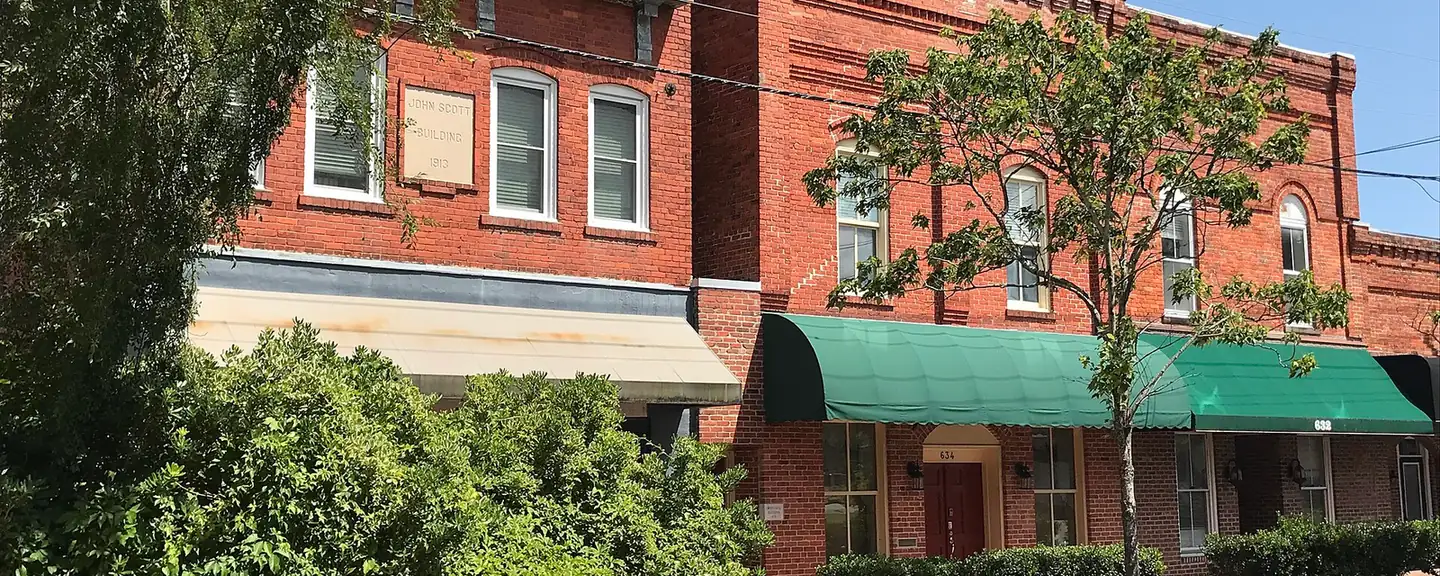 Brick buildings on Court Street in Jacksonville