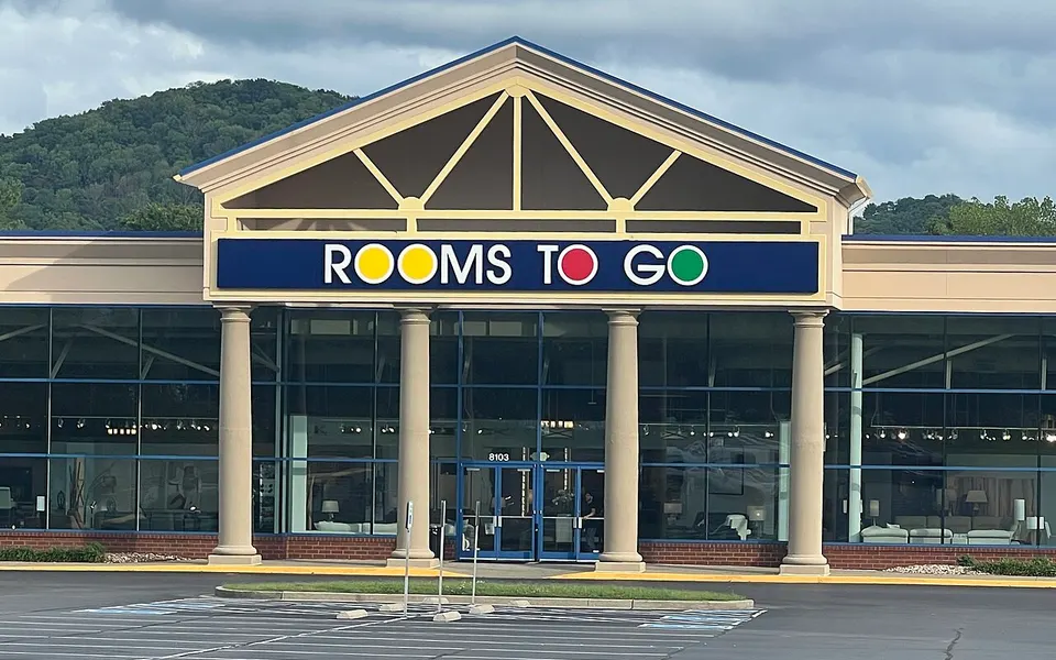 A Rooms To Go storefront (photo from another location)